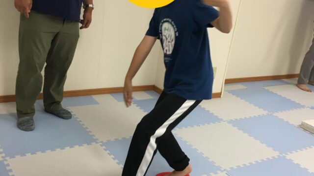 足形をよ～～～く見てから👣✨